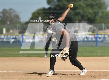 Thumbnail 2 in Canyon @ Millikan photogallery.