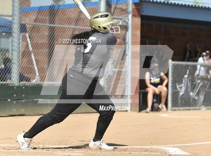 Thumbnail 3 in Canyon @ Millikan photogallery.