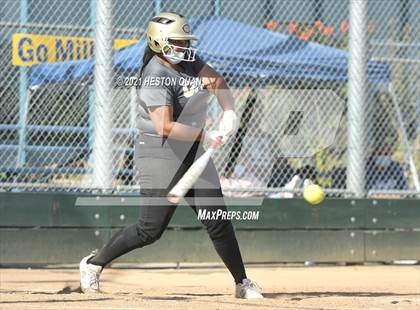 Thumbnail 2 in Canyon @ Millikan photogallery.