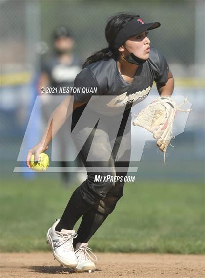 Thumbnail 1 in Canyon @ Millikan photogallery.