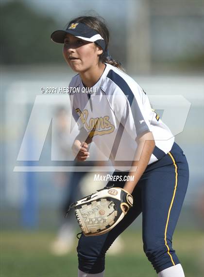 Thumbnail 2 in Canyon @ Millikan photogallery.