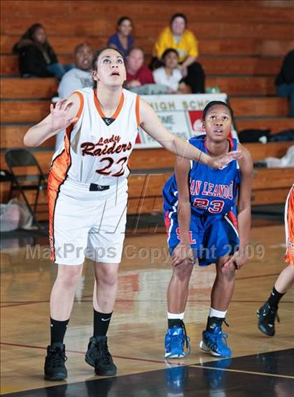 Thumbnail 3 in Silver Creek vs. San Leandro (West Coast Jamboree) photogallery.