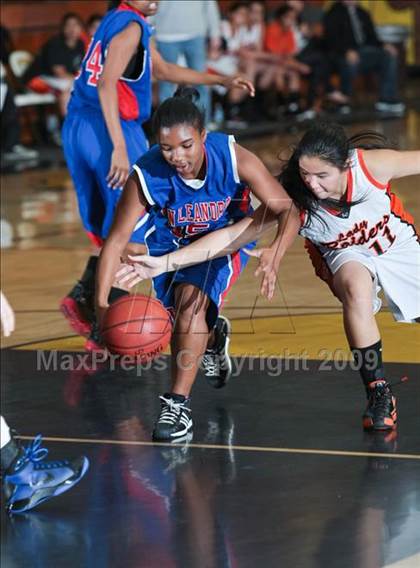 Thumbnail 1 in Silver Creek vs. San Leandro (West Coast Jamboree) photogallery.