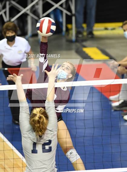 Thumbnail 3 in Cheyenne Mountain vs. Palmer Ridge (CHSAA 4A Semifinal) photogallery.