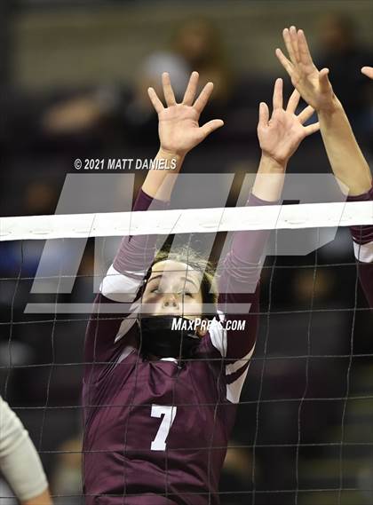 Thumbnail 3 in Cheyenne Mountain vs. Palmer Ridge (CHSAA 4A Semifinal) photogallery.
