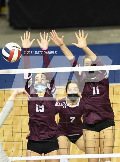 Thumbnail 2 in Cheyenne Mountain vs. Palmer Ridge (CHSAA 4A Semifinal) photogallery.