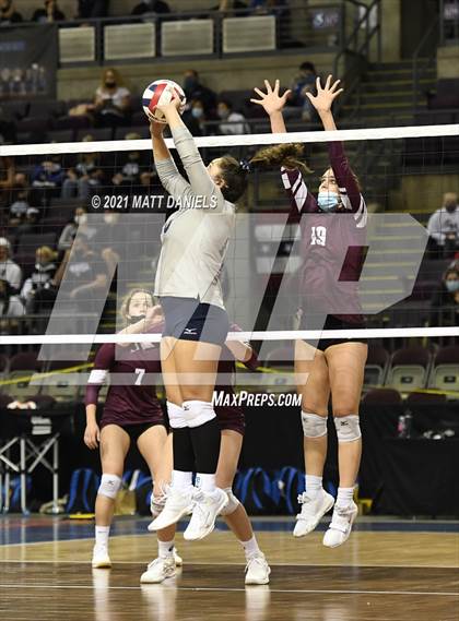 Thumbnail 3 in Cheyenne Mountain vs. Palmer Ridge (CHSAA 4A Semifinal) photogallery.
