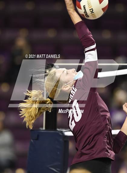 Thumbnail 2 in Cheyenne Mountain vs. Palmer Ridge (CHSAA 4A Semifinal) photogallery.