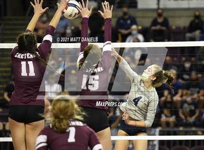 Thumbnail 2 in Cheyenne Mountain vs. Palmer Ridge (CHSAA 4A Semifinal) photogallery.