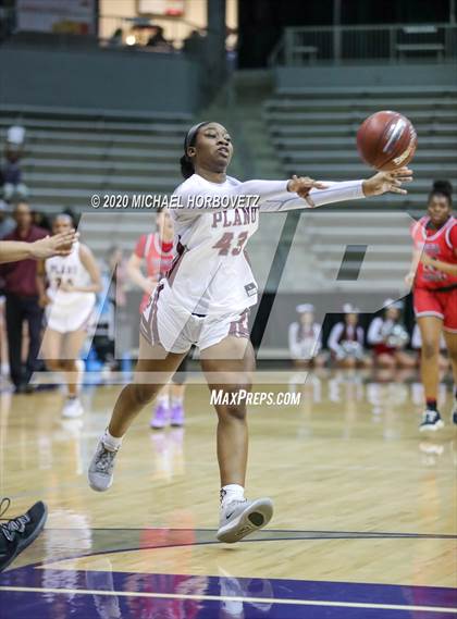 Thumbnail 3 in Vista Ridge vs. Plano (UIL 6A Regional Semifinal Playoff) photogallery.