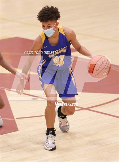 Thumbnail 2 in Irondequoit @ Mendon (Senior Night) photogallery.