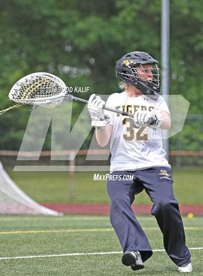 Thumbnail 3 in Branford vs. Hand (CIAC Class M final) photogallery.