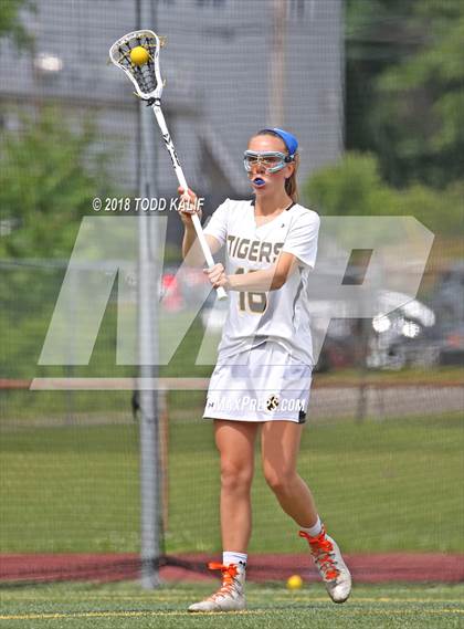 Thumbnail 1 in Branford vs. Hand (CIAC Class M final) photogallery.