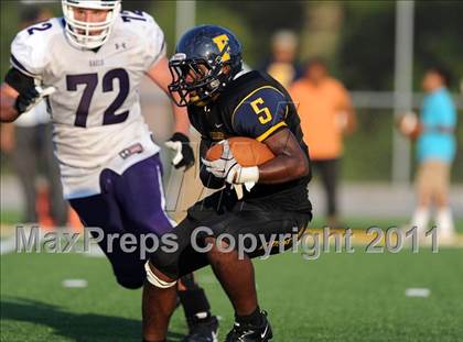 Thumbnail 2 in Mount St. Joseph vs. Friendship Collegiate (I-95 Kickoff Classic) photogallery.