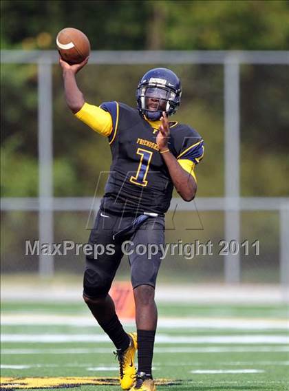 Thumbnail 2 in Mount St. Joseph vs. Friendship Collegiate (I-95 Kickoff Classic) photogallery.