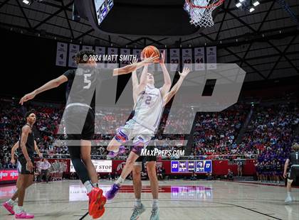 Thumbnail 2 in Corner Canyon vs. Lehi (UHSAA 6A Final) photogallery.