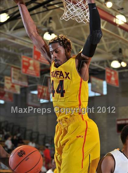 Thumbnail 3 in Fairfax vs. Eisenhower (Nike Extravaganza) photogallery.