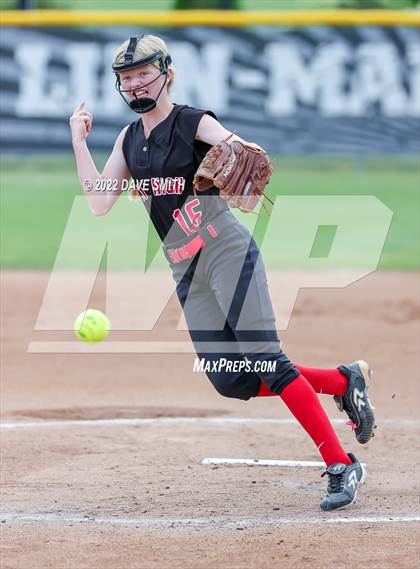 Thumbnail 3 in Iowa City vs Center Point-Urbana (Linn-Mar / Alburnett Tournament) photogallery.