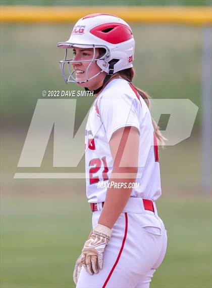 Thumbnail 2 in Iowa City vs Center Point-Urbana (Linn-Mar / Alburnett Tournament) photogallery.