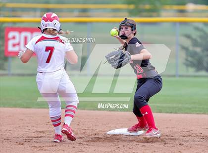 Thumbnail 1 in Iowa City vs Center Point-Urbana (Linn-Mar / Alburnett Tournament) photogallery.