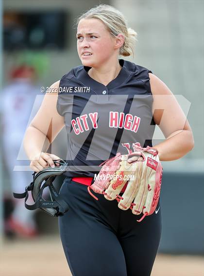 Thumbnail 2 in Iowa City vs Center Point-Urbana (Linn-Mar / Alburnett Tournament) photogallery.