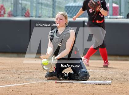 Thumbnail 2 in Iowa City vs Center Point-Urbana (Linn-Mar / Alburnett Tournament) photogallery.