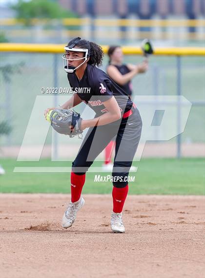 Thumbnail 2 in Iowa City vs Center Point-Urbana (Linn-Mar / Alburnett Tournament) photogallery.
