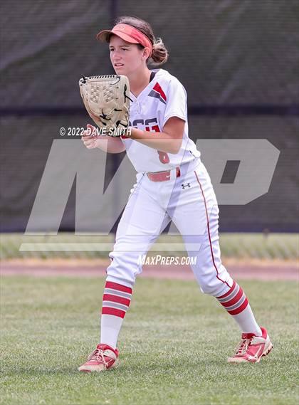 Thumbnail 1 in Iowa City vs Center Point-Urbana (Linn-Mar / Alburnett Tournament) photogallery.