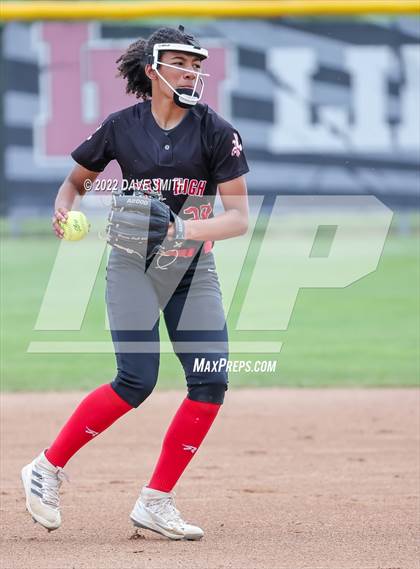 Thumbnail 3 in Iowa City vs Center Point-Urbana (Linn-Mar / Alburnett Tournament) photogallery.