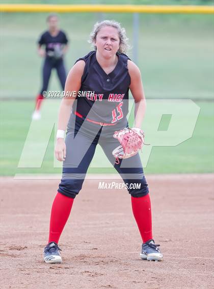 Thumbnail 3 in Iowa City vs Center Point-Urbana (Linn-Mar / Alburnett Tournament) photogallery.