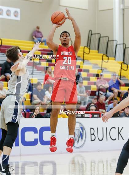 Thumbnail 1 in Gonzaga Prep vs Modesto Christian (Hoophall West) photogallery.