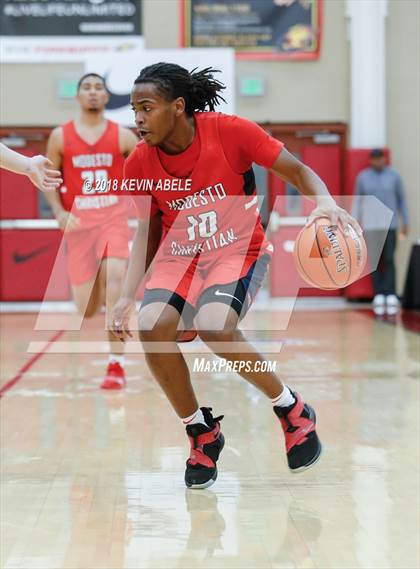 Thumbnail 2 in Gonzaga Prep vs Modesto Christian (Hoophall West) photogallery.