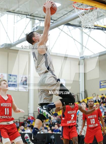Thumbnail 2 in Gonzaga Prep vs Modesto Christian (Hoophall West) photogallery.