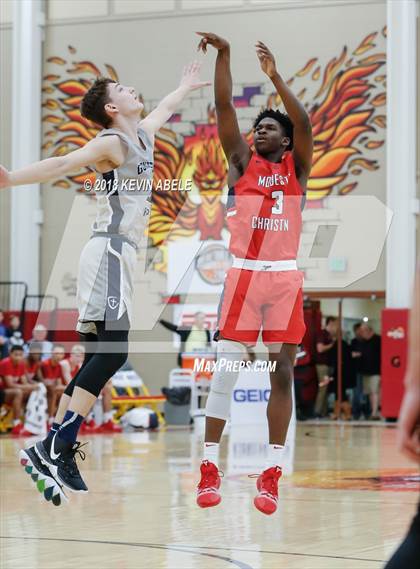 Thumbnail 3 in Gonzaga Prep vs Modesto Christian (Hoophall West) photogallery.