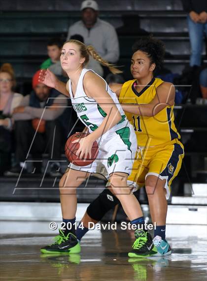 Thumbnail 1 in Inderkum vs. Dixon (Ram Jam Winter Classic) photogallery.