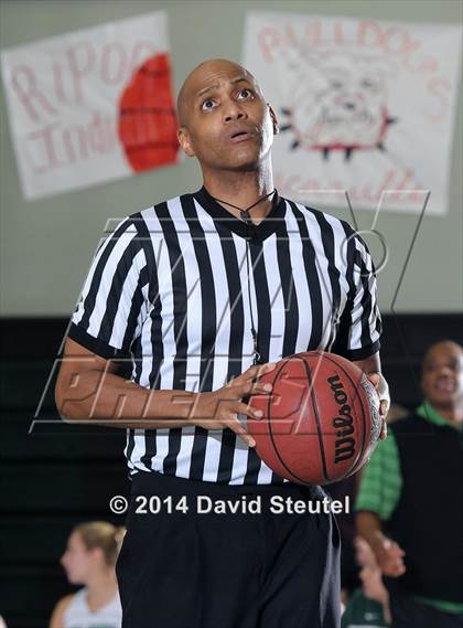 Thumbnail 1 in Inderkum vs. Dixon (Ram Jam Winter Classic) photogallery.