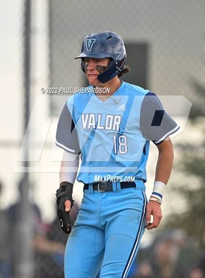 Thumbnail 2 in Legend vs. Valor Christian - CHSAA 5A Region 3 Game photogallery.