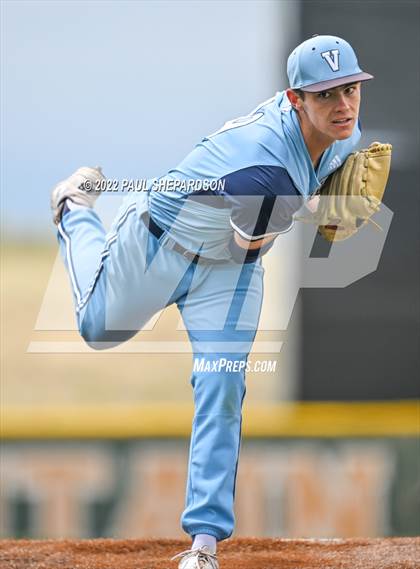Thumbnail 2 in Legend vs. Valor Christian - CHSAA 5A Region 3 Game photogallery.