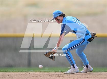 Thumbnail 3 in Legend vs. Valor Christian - CHSAA 5A Region 3 Game photogallery.
