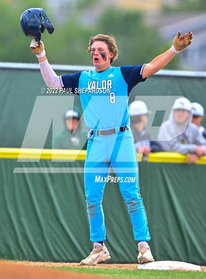Thumbnail 1 in Legend vs. Valor Christian - CHSAA 5A Region 3 Game photogallery.