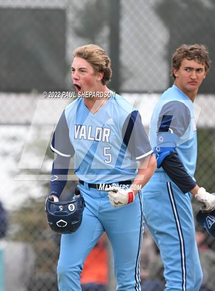 Thumbnail 3 in Legend vs. Valor Christian - CHSAA 5A Region 3 Game photogallery.