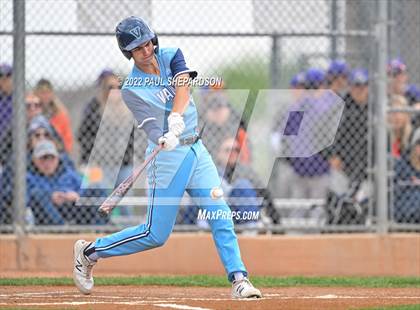 Thumbnail 2 in Legend vs. Valor Christian - CHSAA 5A Region 3 Game photogallery.