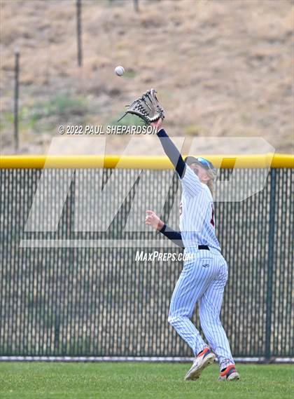 Thumbnail 1 in Legend vs. Valor Christian - CHSAA 5A Region 3 Game photogallery.