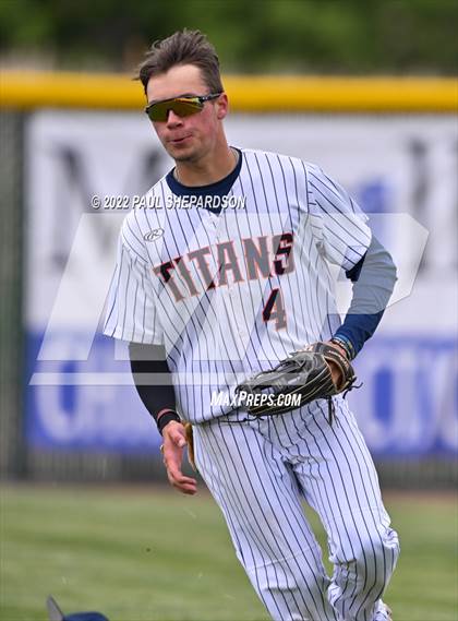 Thumbnail 1 in Legend vs. Valor Christian - CHSAA 5A Region 3 Game photogallery.