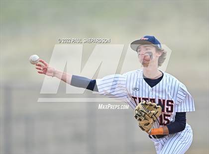 Thumbnail 3 in Legend vs. Valor Christian - CHSAA 5A Region 3 Game photogallery.