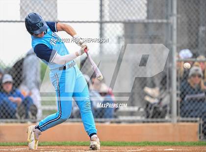Thumbnail 2 in Legend vs. Valor Christian - CHSAA 5A Region 3 Game photogallery.
