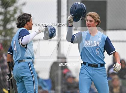 Thumbnail 1 in Legend vs. Valor Christian - CHSAA 5A Region 3 Game photogallery.