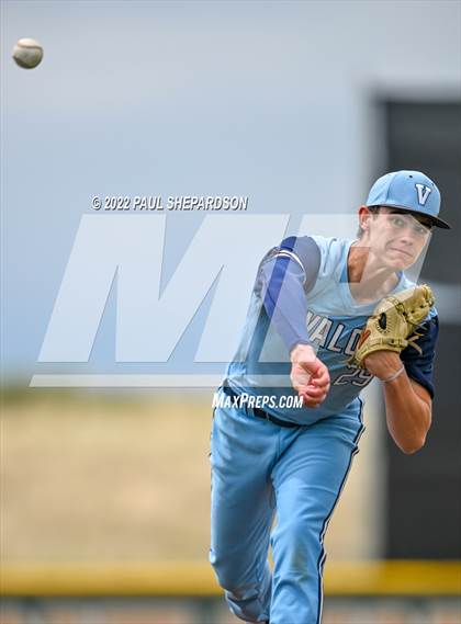 Thumbnail 1 in Legend vs. Valor Christian - CHSAA 5A Region 3 Game photogallery.