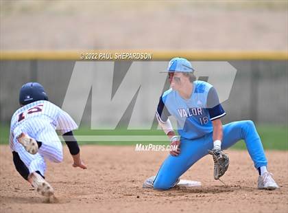 Thumbnail 2 in Legend vs. Valor Christian - CHSAA 5A Region 3 Game photogallery.