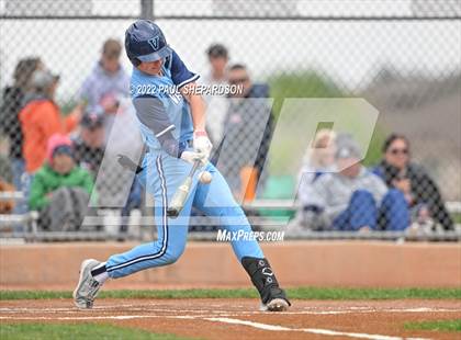 Thumbnail 3 in Legend vs. Valor Christian - CHSAA 5A Region 3 Game photogallery.